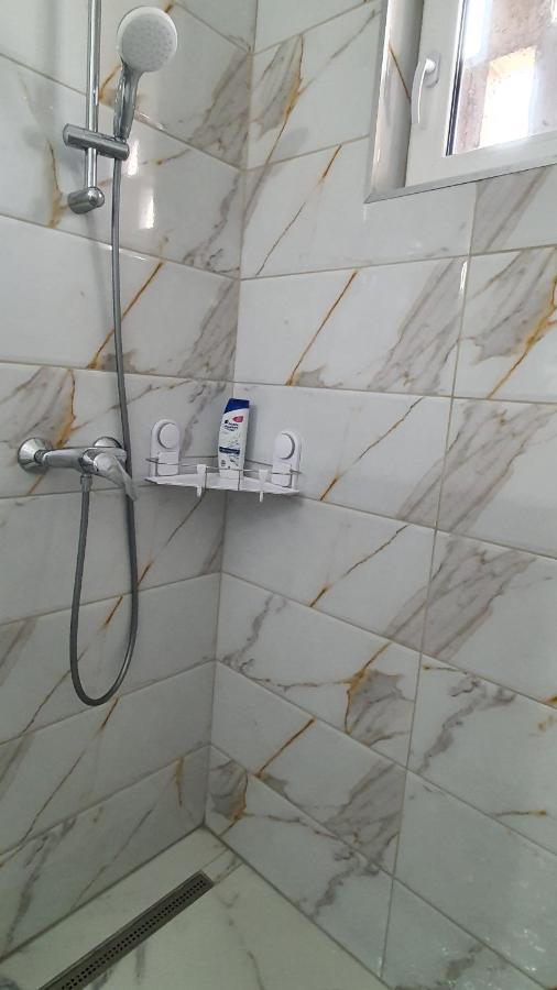 Apartament Estera Apartment Oradea Ngoại thất bức ảnh